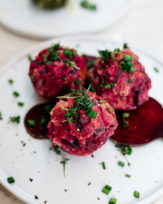 Altes Brot verwerten, Leckeres aus Brot, Knödelrezepte, Spinat Knödel, Rote Beete Knödel