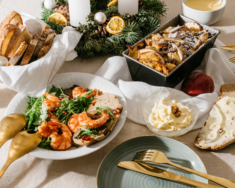 Weihnachtsmenü, Weihnachtsessen, Festmahl, Brot