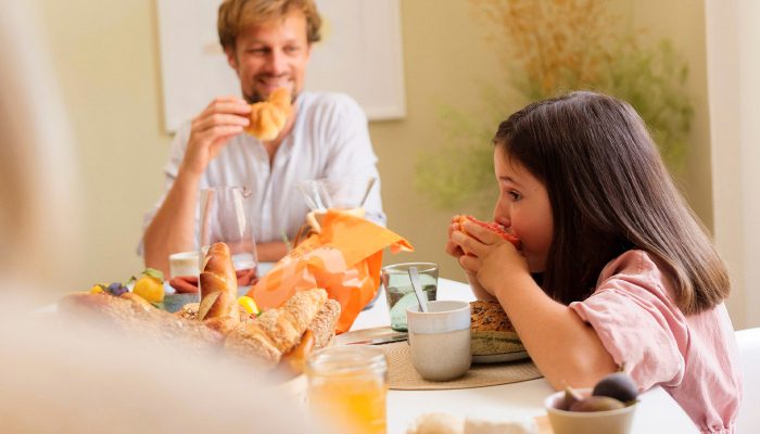 Frühstück-für-Kinder-und-Jugendliche_Banner_1400x800-1-700x400.jpg
